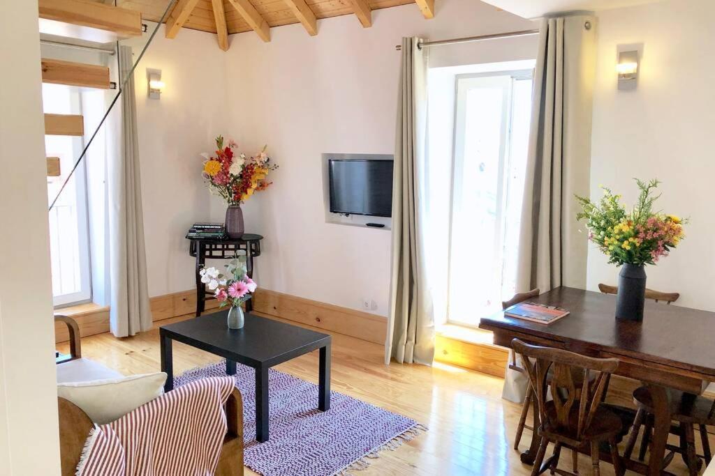 32 Top - Center Of Lisbon Duplex Apartment, Barrio Alto Exterior photo